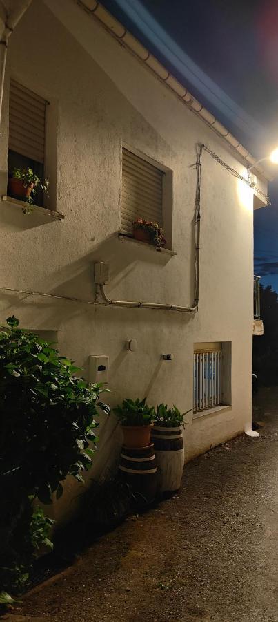 Casita Junto Al Rio En Un Entorno Natural Monforte De Lemos Exteriör bild